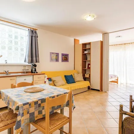 Amazing Apartment In Stinjan With Wifi Apartment Stinjan