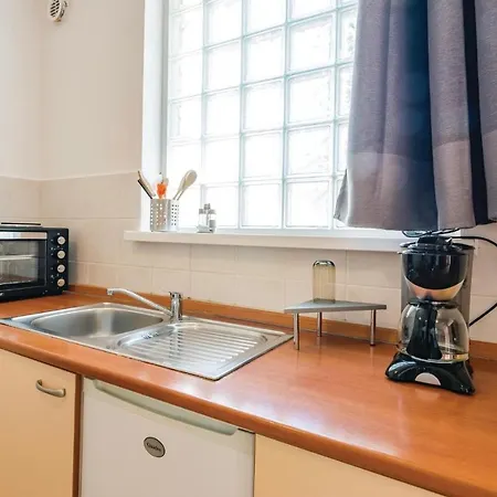 Amazing Apartment In Stinjan With Wifi Apartment